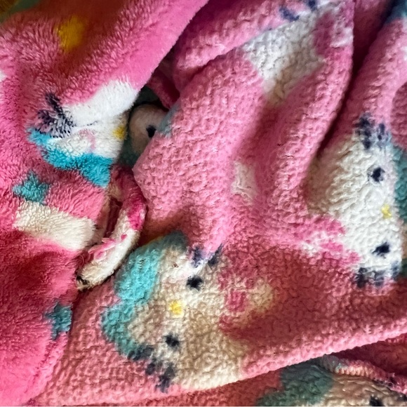 Hello Kitty pajama bundle with Robe, Slippers and Fleece PJ sleeping shorts - Picture 6 of 12